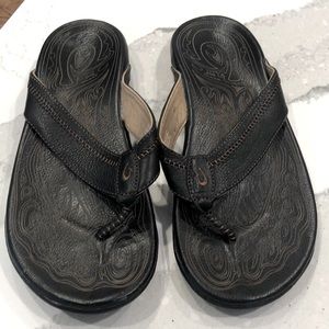 Olukai Hiapo black leather 11